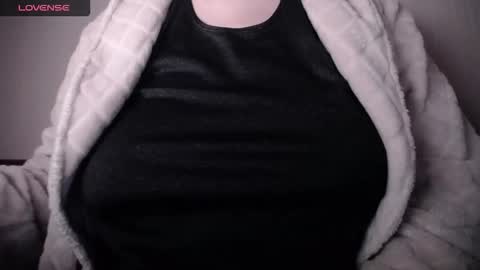 Snapshot of lenagolden chatting on February 2026 05:39:02 AM lenagolden online show from February 2026 05:39:02 AM