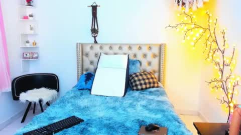 Lena  online show from September 2025 03:26:02 PM