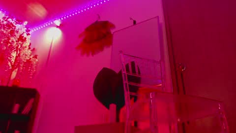 Lenna Kang online show from March 2025 01:46:01 AM