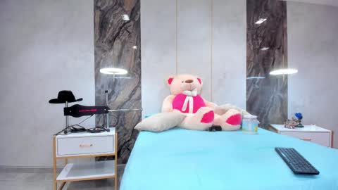 Lenathompson online show from February 2025 03:59:02 AM