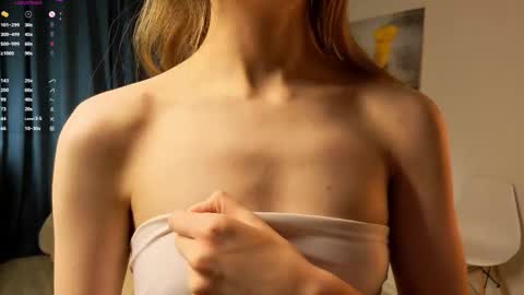 Earlene online show from November 2025 10:23:02 PM