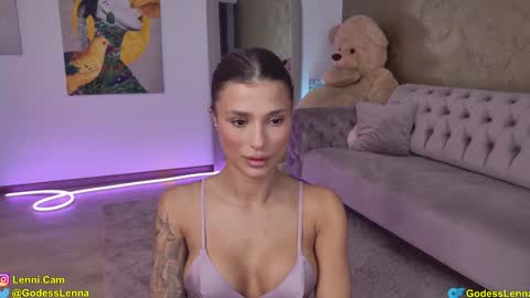 Lenna Goddess online show from November 2025 05:38:01 AM