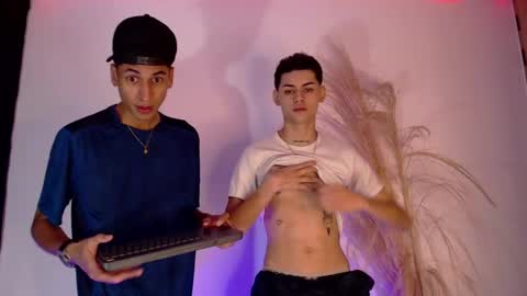 Lenner INDEPENDENT MODEL online show from January 2025 02:04:02 AM