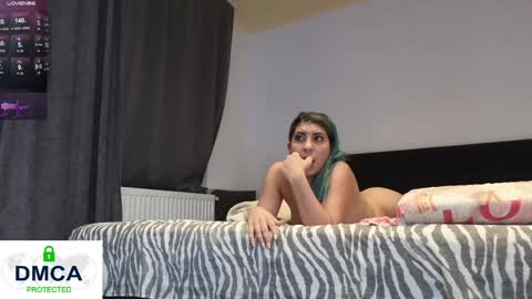 Lenore blonde hair 30yrs  Melissa red hair 23 yrs and Jason online show from March 2025 04:39:02 PM