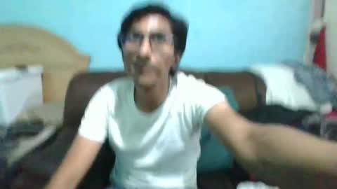 Snapshot of leo0m3d1n4 chatting on May 2026 01:33:02 AM Leonel Rodrigo rod online show from May 2026 01:33:02 AM