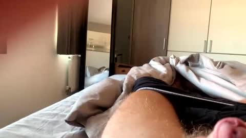 leo41231 online show from April 2026 08:09:02 AM