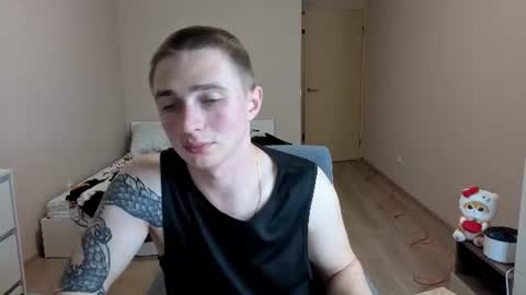 Snapshot of leo__miller chatting on June 2026 01:32:01 AM LEO online show from June 2026 01:32:01 AM