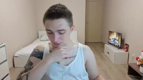 Snapshot of leo__miller chatting on July 2026 12:24:01 AM LEO online show from July 2026 12:24:01 AM