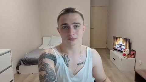 Snapshot of leo__miller chatting on July 2026 12:42:01 AM LEO online show from July 2026 12:42:01 AM