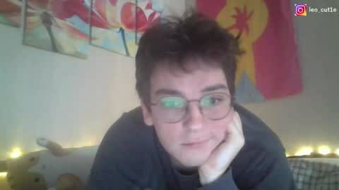 Snapshot of leo_cutie chatting on April 2026 04:39:02 AM leo_cutie online show from April 2026 04:39:02 AM