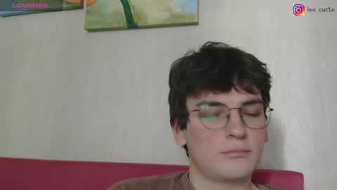 Snapshot of leo_cutie chatting on May 2026 06:21:03 AM leo_cutie online show from May 2026 06:21:03 AM