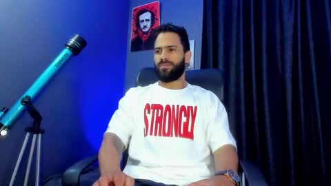 Leo  Diaz online show from December 2024 08:07:01 PM