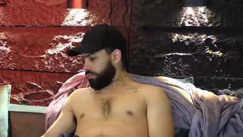 Leo  Diaz online show from September 2025 10:00:01 PM