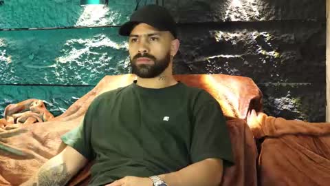 Leo  Diaz online show from October 2025 03:04:01 AM