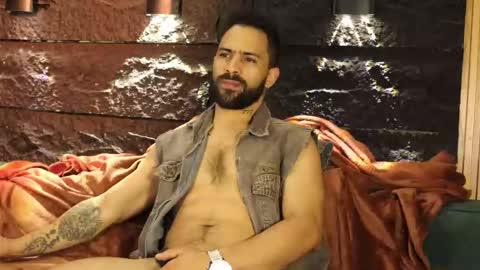 Leo  Diaz online show from October 2025 11:38:02 PM