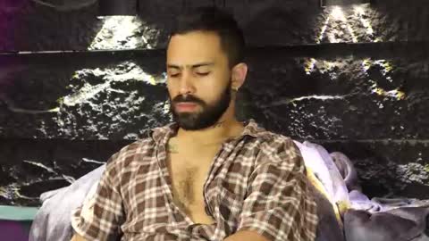 Leo  Diaz online show from November 2025 03:16:01 AM