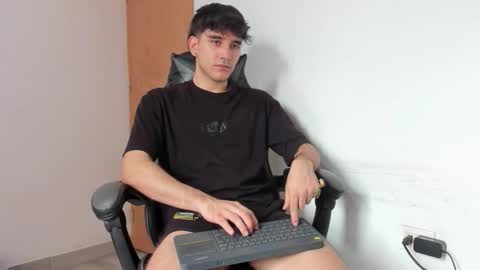 Leo Jones online show from October 2025 03:27:01 PM