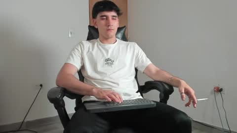 Leo Jones online show from April 2026 10:51:01 PM