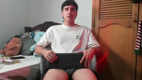 Snapshot of leo_jones389 chatting on June 2026 12:59:02 AM Leo Jones online show from June 2026 12:59:02 AM