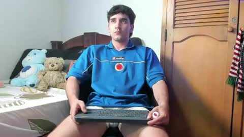 Snapshot of leo_jones389 chatting on June 2026 01:10:02 AM Leo Jones online show from June 2026 01:10:02 AM