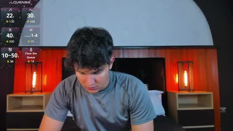 Snapshot of leo_savage_ chatting on May 2026 04:29:02 AM Leo online show from May 2026 04:29:02 AM