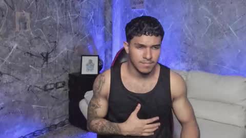 Leo independent model online show from September 2025 02:44:02 AM