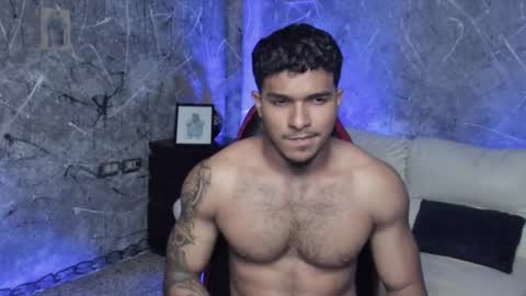 Leo independent model online show from September 2025 03:32:02 AM