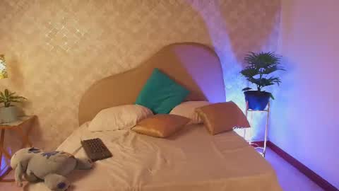 Snapshot of leo_williams_ chatting on June 2026 03:27:01 PM Leo Williams online show from June 2026 03:27:01 PM