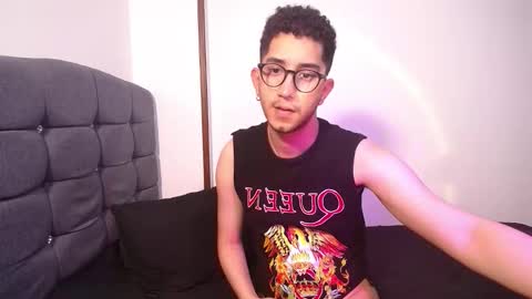 Snapshot of leoh_hades chatting on November 2025 02:06:01 AM Leoh online show from November 2025 02:06:01 AM