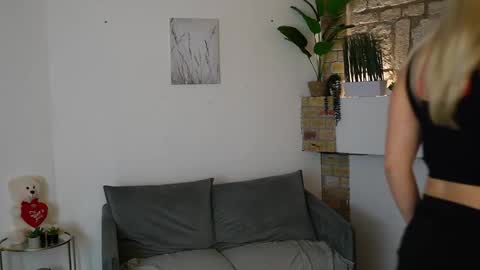 Snapshot of leokitty_ chatting on February 2026 01:59:01 PM leokitty online show from February 2026 01:59:01 PM