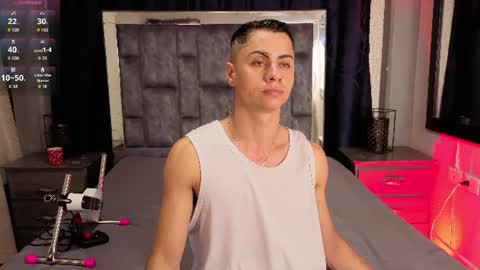 Snapshot of leomonnroe chatting on July 2026 07:16:01 PM leomonnroe online show from July 2026 07:16:01 PM