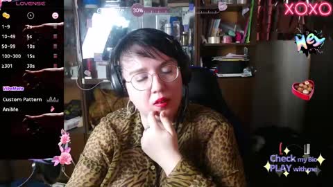 Snapshot of leona_harrison chatting on February 2025 05:47:02 AM Leona Harrison online show from February 2025 05:47:02 AM