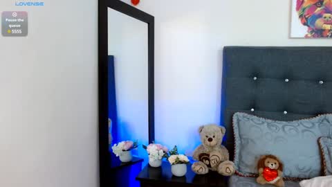 LUCY online show from January 2025 11:24:01 PM