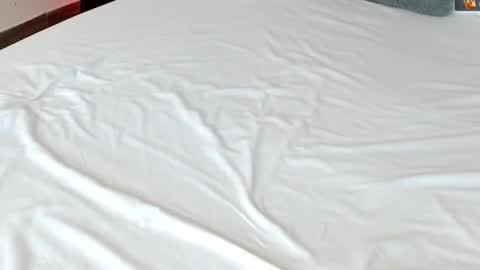 LUCY online show from February 2025 12:02:01 AM