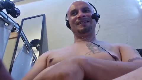 leonar0101 online show from December 2024 04:28:02 AM