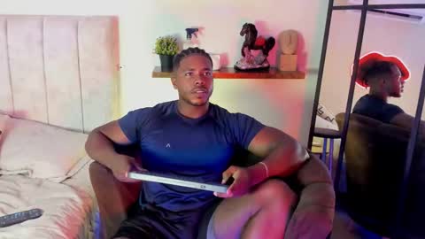 Leandro jones online show from February 2026 07:39:02 PM