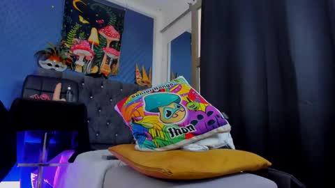 Len online show from February 2025 09:09:01 PM