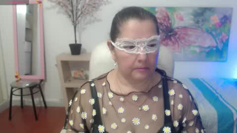 leonela   online show from February 2025 01:44:02 AM