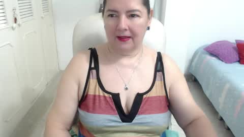 leonela   online show from April 2026 02:07:01 AM