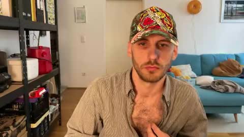 Leon online show from June 2026 07:33:02 AM