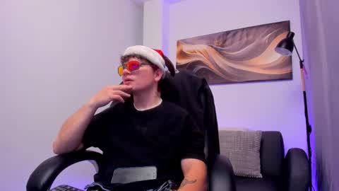 Leo  online show from December 2025 04:21:01 AM