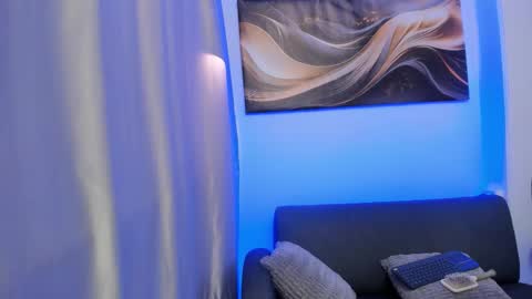 Leo  online show from February 2026 04:09:01 AM