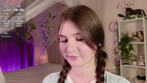 Nicole Moore online show from May 2026 03:07:01 PM