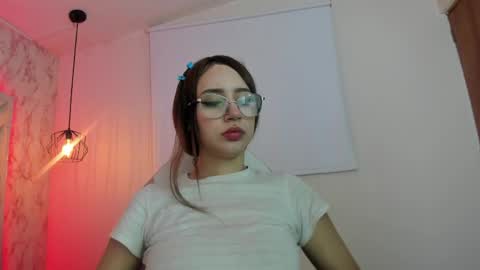Snapshot of leri_rose_ chatting on May 2026 11:38:01 AM online show from May 2026 11:38:01 AM