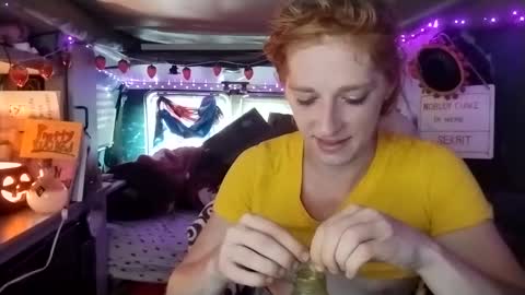 LesleyGumGrass- The Boring Trans girl online show from September 2025 05:03:01 PM