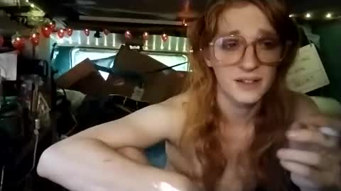Snapshot of lesleygumgrass chatting on May 2026 12:57:02 PM LesleyGumGrass- The Boring Trans girl online show from May 2026 12:57:02 PM