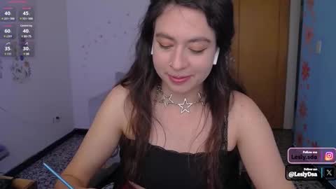 Snapshot of leslie9669 chatting on January 2025 05:33:02 PM Lesly online show from January 2025 05:33:02 PM