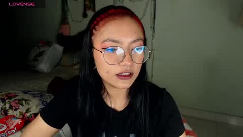 Snapshot of leslie__anderson chatting on July 2026 03:33:02 AM Leslie online show from July 2026 03:33:02 AM