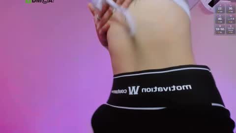 Snapshot of leslie_bird chatting on January 2026 09:58:01 AM leslie_bird online show from January 2026 09:58:01 AM