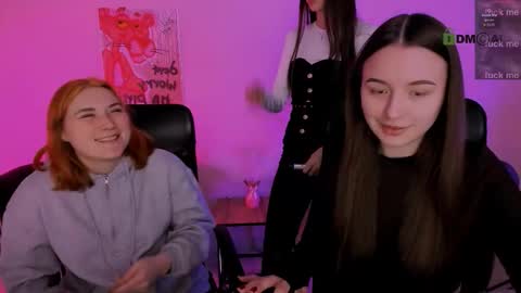 Snapshot of leslie_bird chatting on February 2026 09:57:02 AM leslie_bird online show from February 2026 09:57:02 AM